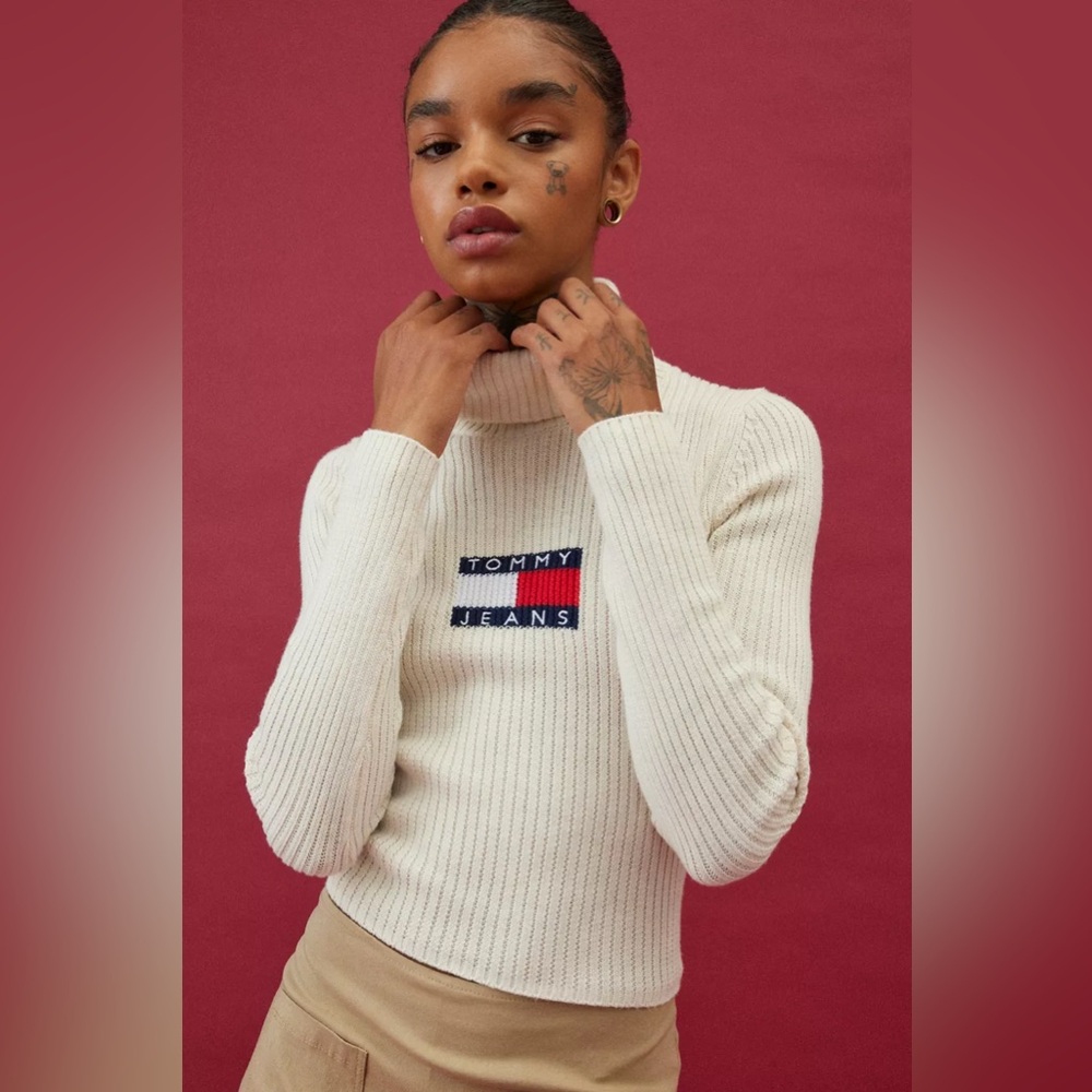 Tommy Jeans Mélange Flag Logo Turtleneck Sweater
Size L
BNWT - Picture 2 of 11
